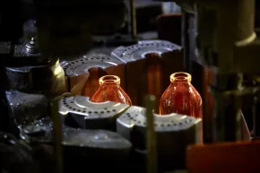 Racheté par un fonds étatique chinois, SGD Pharma gardera ses usines en France 